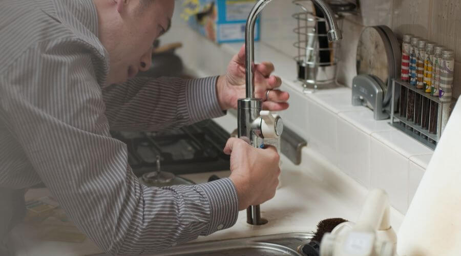 Local annual plumbing maintenance in Valencia, CA